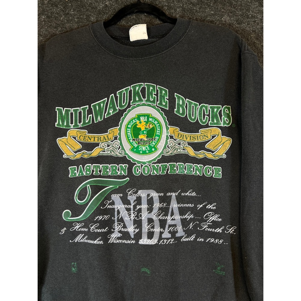 Vintage 90s Milwaukee Bucks NBA Sweatshirt Men Black Medium Nutmeg Basketball